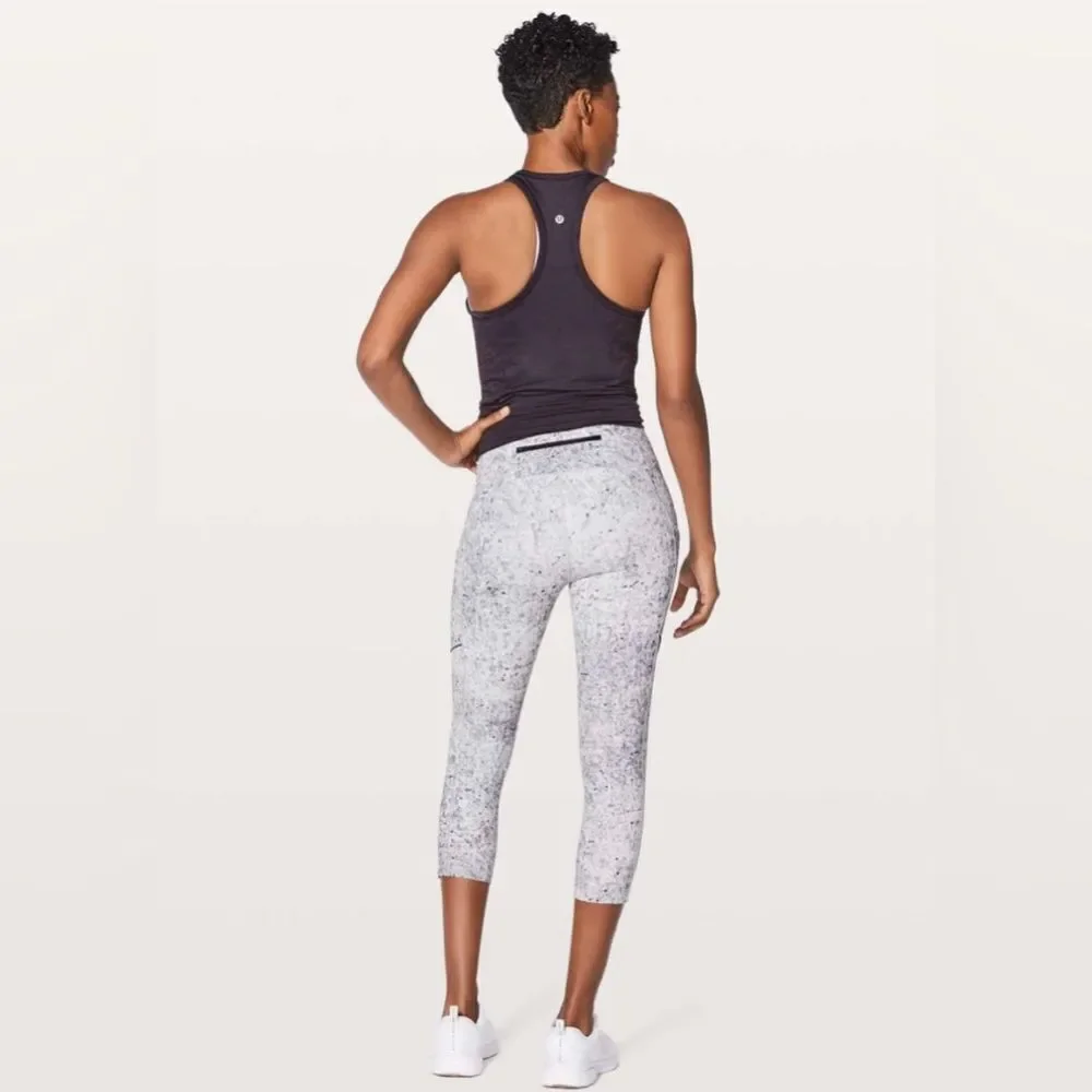 LULULEMON Speed Up Crop 21